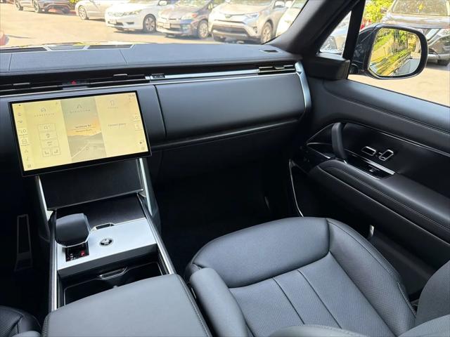 2026 Land Rover Range Rover P400 SE 7 Seat