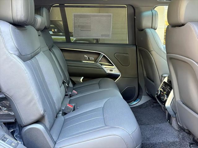 2026 Land Rover Range Rover P400 SE 7 Seat