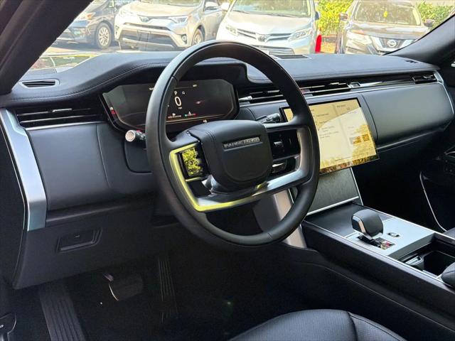 2026 Land Rover Range Rover P400 SE 7 Seat