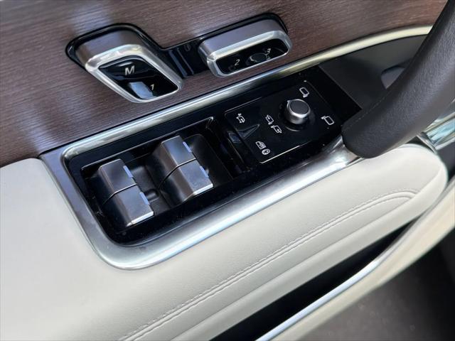 2026 Land Rover Range Rover P400 SE 7 Seat