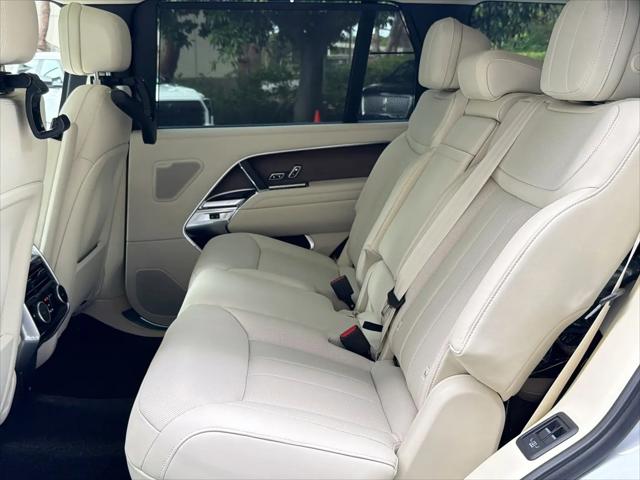 2026 Land Rover Range Rover P400 SE 7 Seat