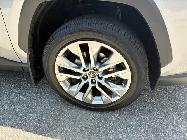2024 Toyota RAV4 XLE Premium