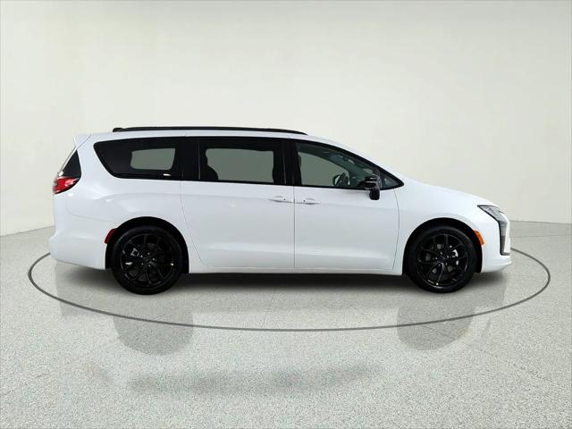 2027 Chrysler Pacifica Limited