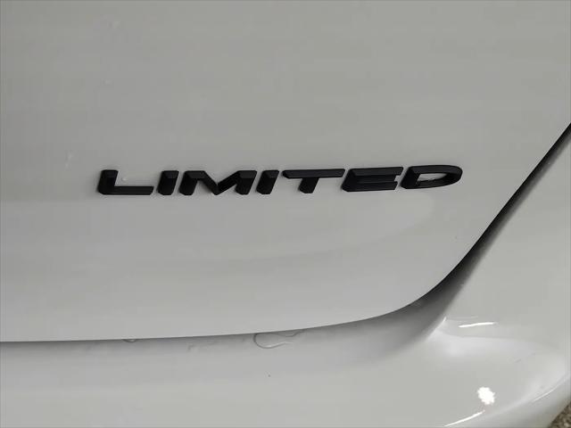 2027 Chrysler Pacifica Limited