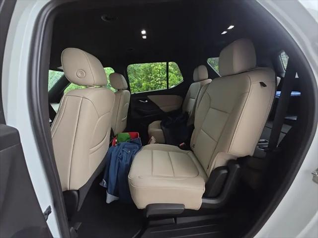2022 Chevrolet Traverse FWD LT Leather