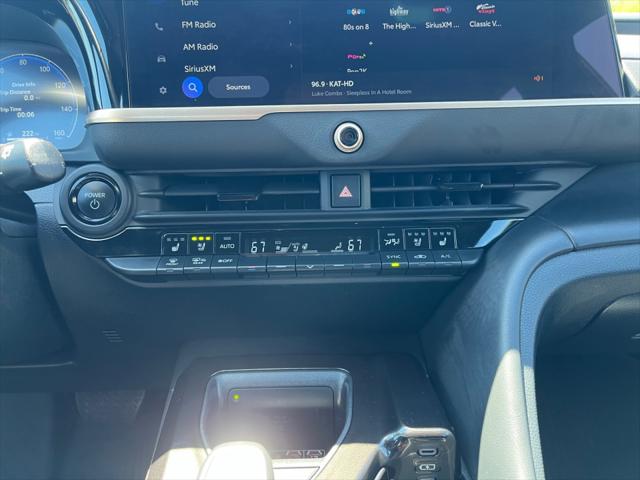 2025 Toyota Crown Signia Limited
