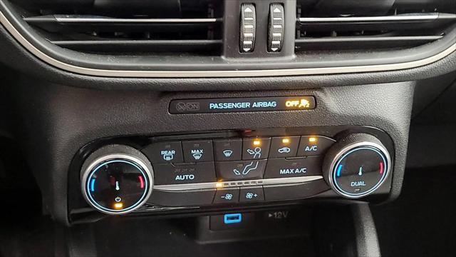 2022 Ford Escape SE Hybrid