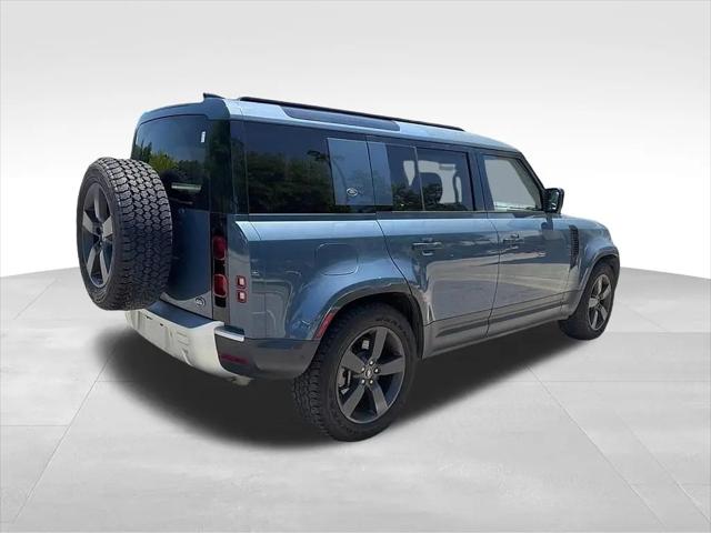 2021 Land Rover Defender 110 SE