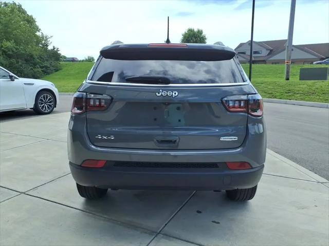 2023 Jeep Compass Latitude Lux FWD