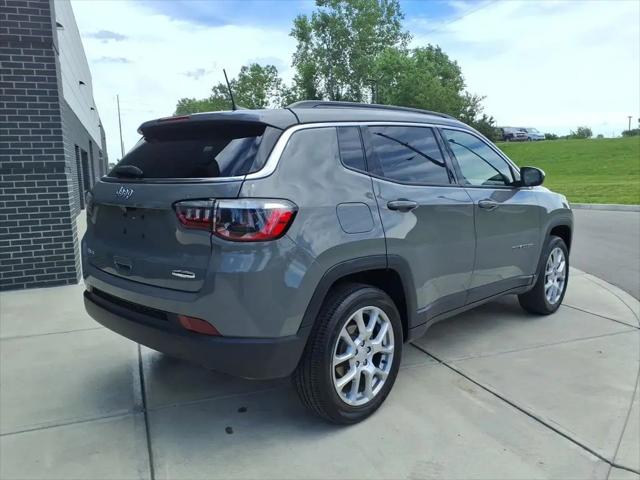 2023 Jeep Compass Latitude Lux FWD