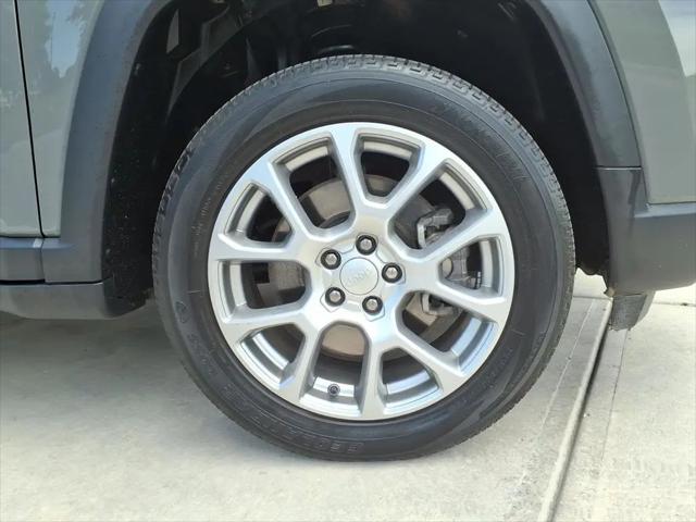 2023 Jeep Compass Latitude Lux FWD