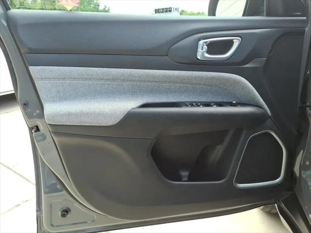 2023 Jeep Compass Latitude Lux FWD