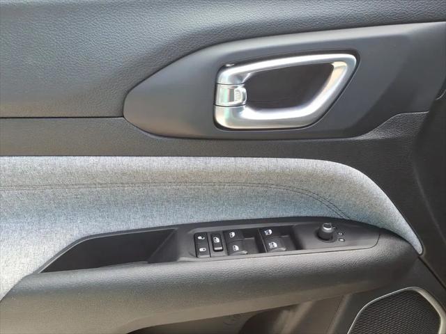 2023 Jeep Compass Latitude Lux FWD