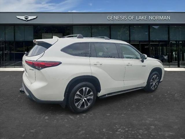 2021 Toyota Highlander Hybrid XLE