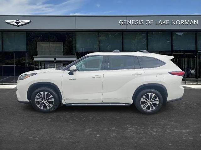 2021 Toyota Highlander Hybrid XLE