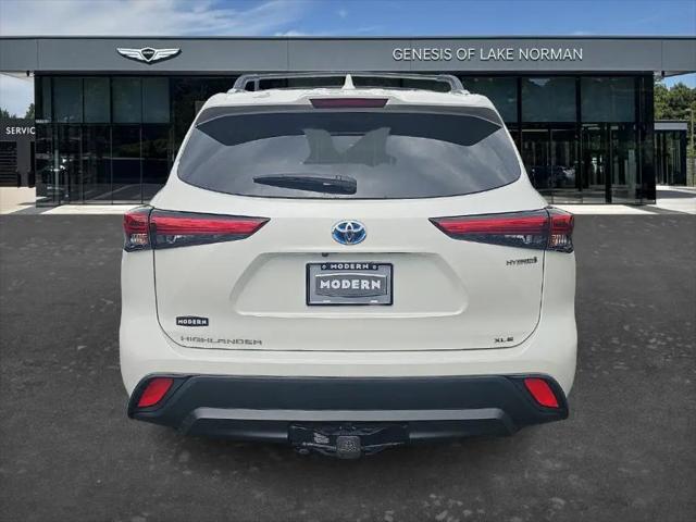 2021 Toyota Highlander Hybrid XLE