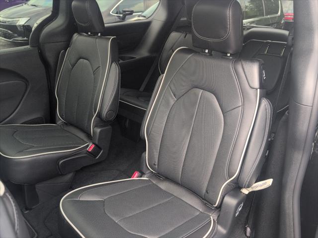 2027 Chrysler Pacifica Limited