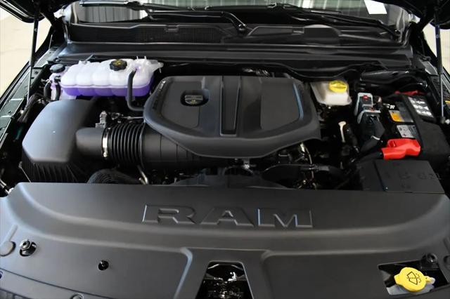 2026 Ram 1500 Laramie Crew Cab 4x4 5'7" Box