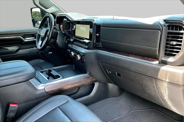 2024 GMC Sierra 2500HD 4WD Crew Cab Standard Bed SLT