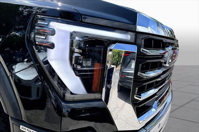 2024 GMC Sierra 2500HD 4WD Crew Cab Standard Bed SLT