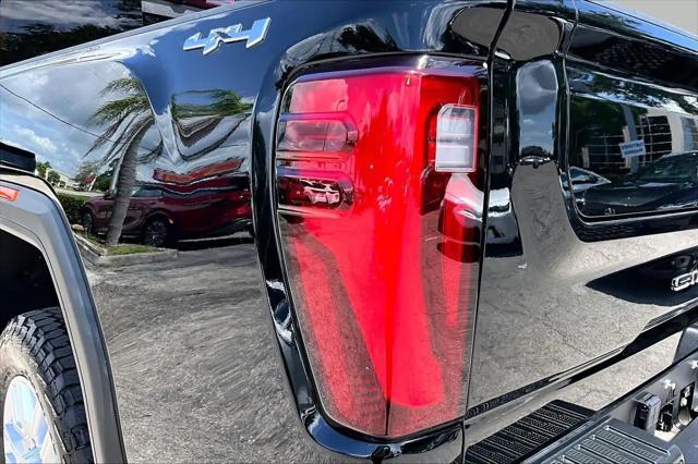 2024 GMC Sierra 2500HD 4WD Crew Cab Standard Bed SLT
