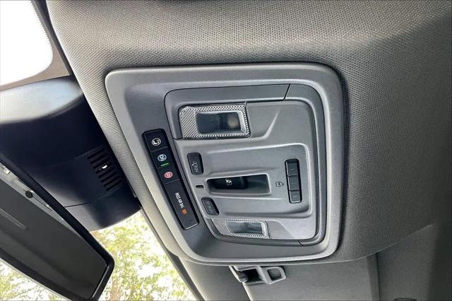 2024 GMC Sierra 2500HD 4WD Crew Cab Standard Bed SLT