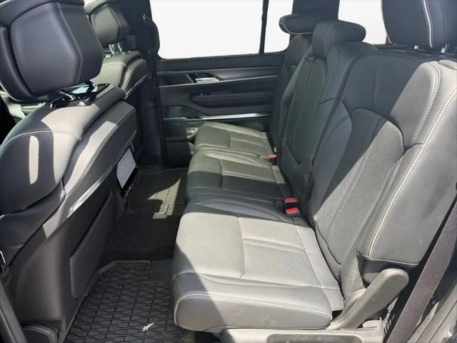 2023 Jeep Grand Wagoneer Series II Obsidian