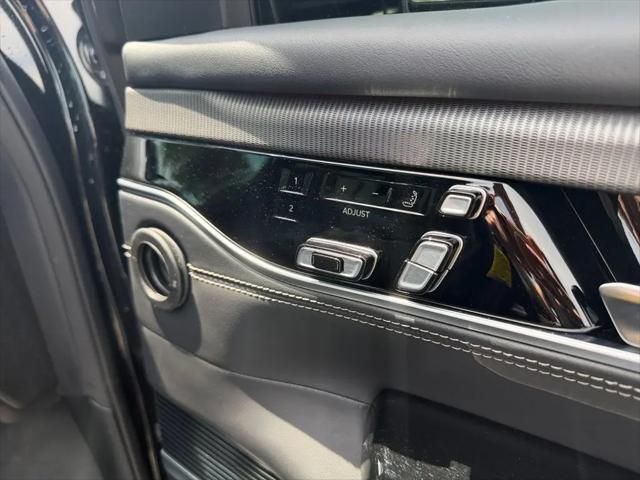 2023 Jeep Grand Wagoneer Series II Obsidian