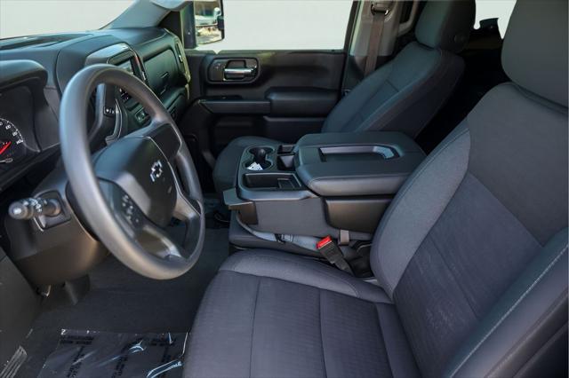 2025 Chevrolet Silverado 2500HD 4WD Crew Cab Standard Bed Custom