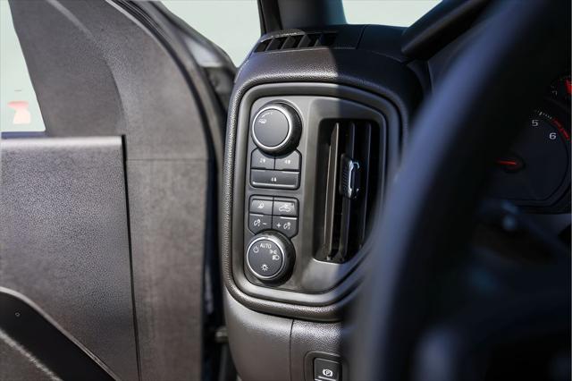 2025 Chevrolet Silverado 2500HD 4WD Crew Cab Standard Bed Custom