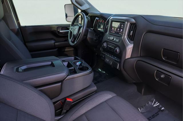 2025 Chevrolet Silverado 2500HD 4WD Crew Cab Standard Bed Custom
