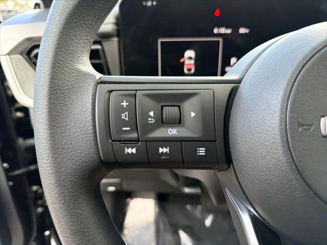 2025 Nissan Kicks SV FWD