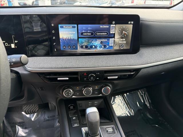 2025 Nissan Kicks SV FWD