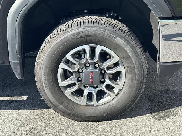 2023 GMC Sierra 2500HD 4WD Crew Cab Standard Bed SLT