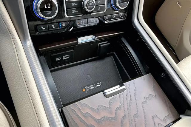 2024 GMC Yukon 4WD Denali