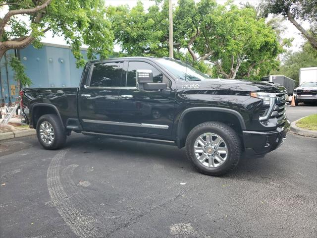 2024 Chevrolet Silverado 2500HD 4WD Crew Cab Standard Bed High Country