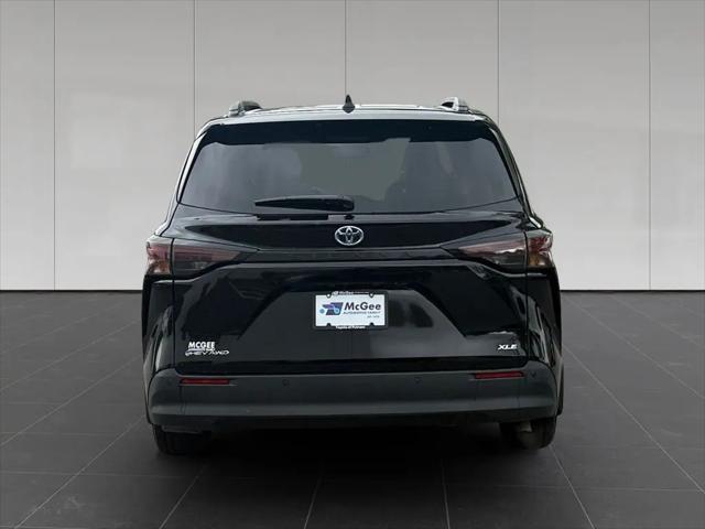 2025 Toyota Sienna XLE