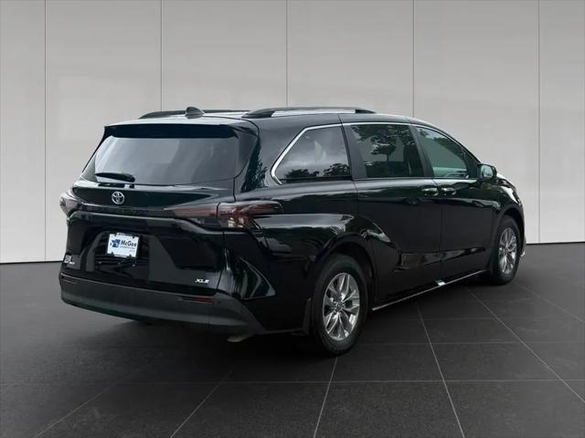 2025 Toyota Sienna XLE