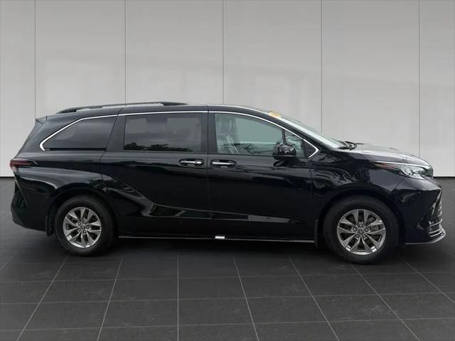 2025 Toyota Sienna XLE