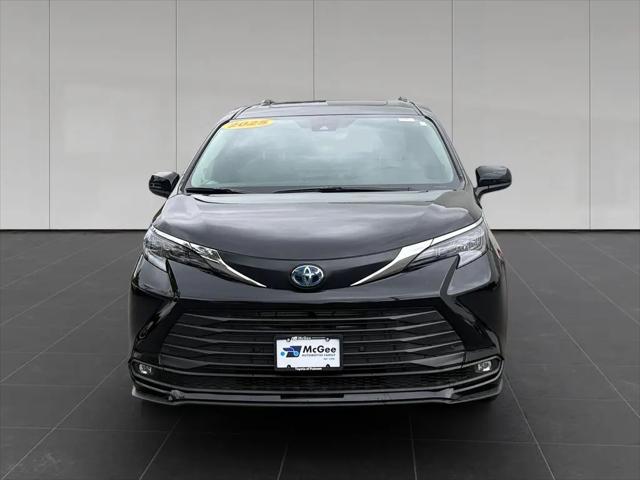 2025 Toyota Sienna XLE