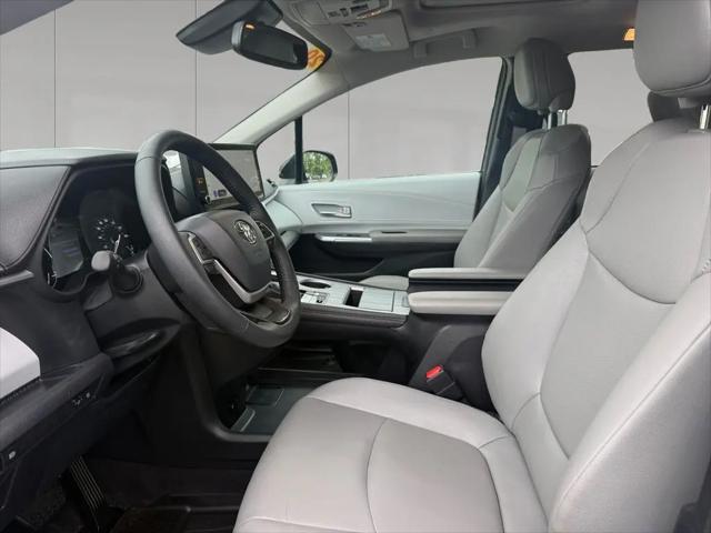 2025 Toyota Sienna XLE