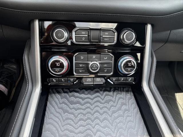 2023 GMC Yukon 4WD Denali