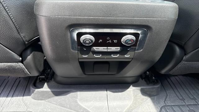 2023 GMC Yukon 4WD Denali