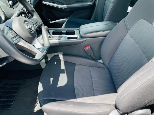 2024 Nissan Sentra SV Xtronic CVT