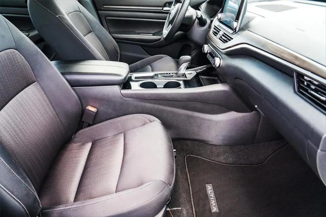 2024 Nissan Altima SV FWD