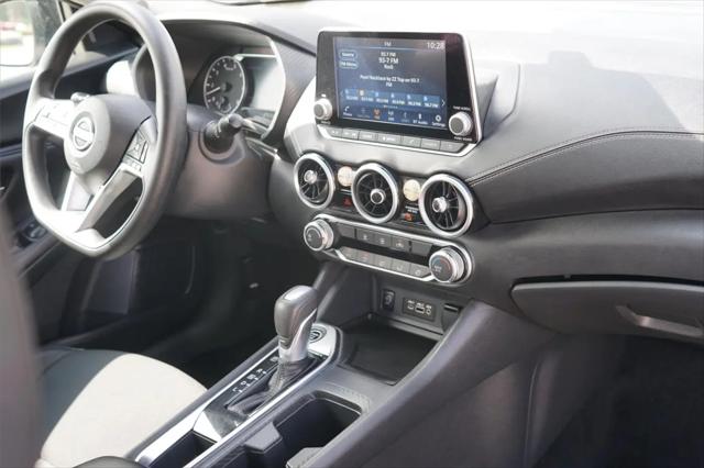 2024 Nissan Sentra SV Xtronic CVT
