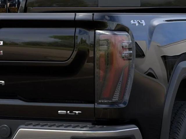 2025 GMC Sierra 2500HD 4WD Crew Cab Standard Bed SLT