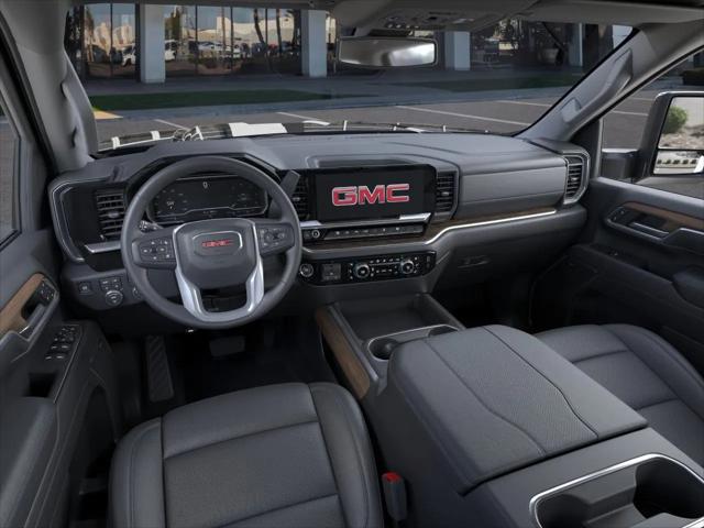 2025 GMC Sierra 2500HD 4WD Crew Cab Standard Bed SLT