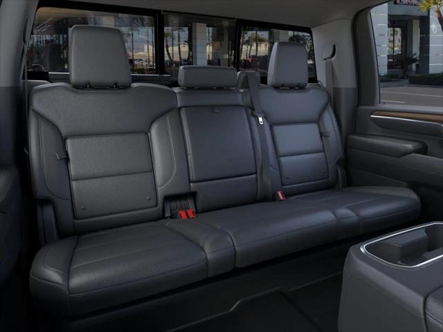2025 GMC Sierra 2500HD 4WD Crew Cab Standard Bed SLT
