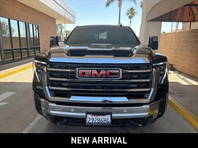 2025 GMC Sierra 2500HD 4WD Crew Cab Standard Bed SLT